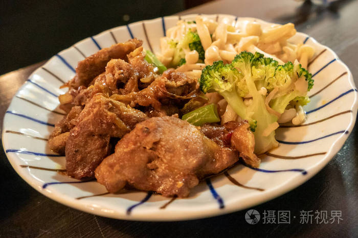 中式猪排配小菜