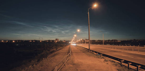 暮光 美丽的 城市景观 空的 孤独的 建筑 风景 街道 公路