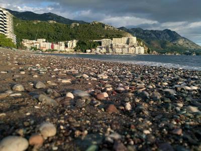 夏天 石头 旅游业 海滩 卵石 海景 假期 海洋 美丽的