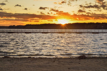 海岸 美丽的 黄昏 日落 浪漫的 池塘 边缘 天空 自然
