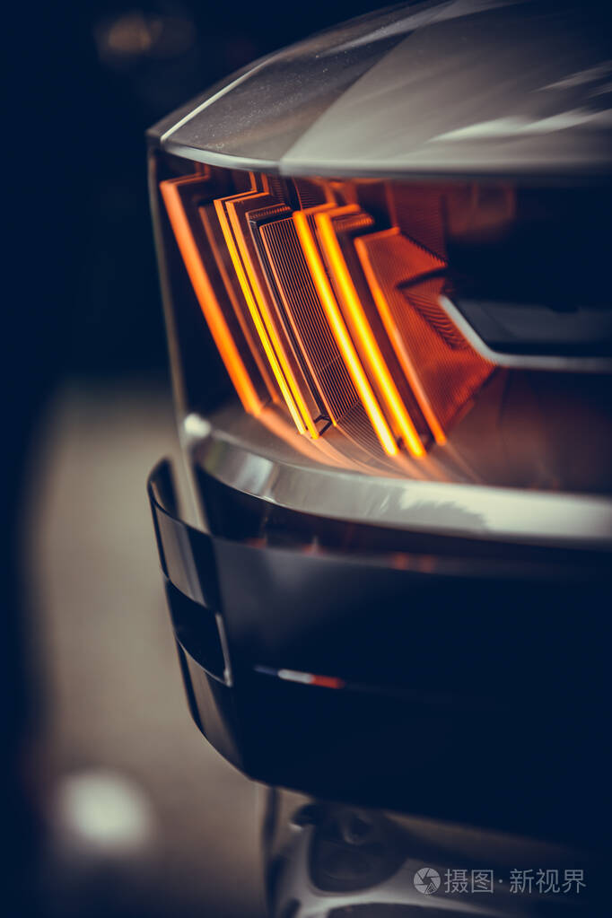超级跑车的尾灯