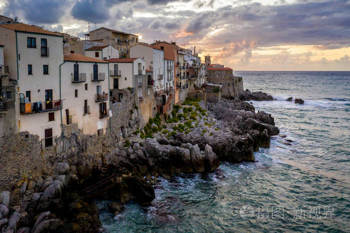 鸟瞰城市灯光和日落天空意大利西西里岛西西里岛西西里岛西西里岛