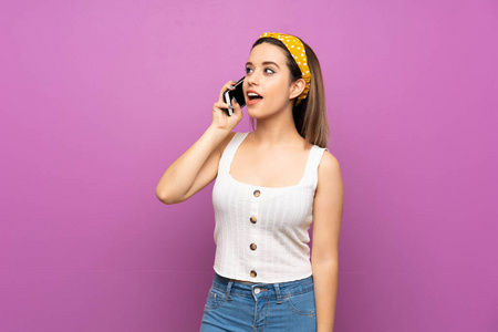 技术 紫色 女士 手机 会话 谈话 西班牙裔 沟通 女人