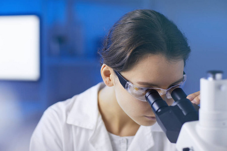 显微镜 药房 实验室 化学家 科学 女人 教育 微生物学
