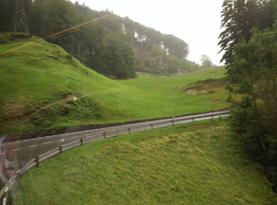 颜色 夏天 山谷 全景图 小山 旅行 美丽的 森林 风景