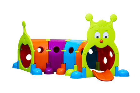 儿童玩具隧道孤立在白色背景。白色背景上孤立的彩色隧道。儿童运动玩具