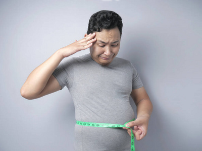 大肚子的男人图片