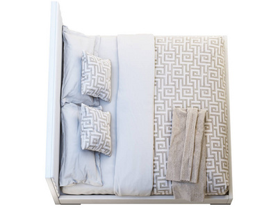 现代白色皮革框架双人床，配有华丽的床单和格子花纹。三维渲染