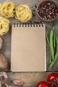 菜谱和蔬菜笔记本图片