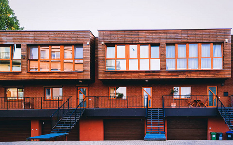 现代联排别墅作为住宅和公寓图片