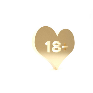 金色18内容心脏图标孤立在白色背景上。成人内容专用图标。三维插图三维渲染