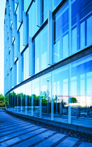 现代城市玻璃商业办公建筑