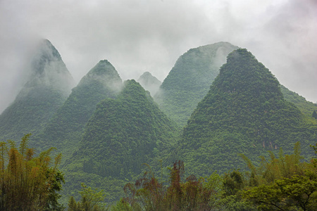 地标 小山 山谷 岩石 巡航 目的地 风景 自然 植被 阳朔