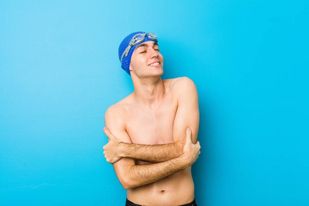 运动员 游泳运动员 情感 照顾 肌肉 微笑 享受 青少年
