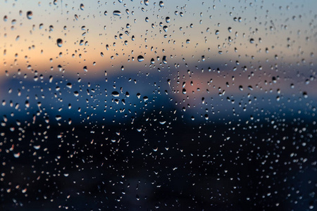 雨天夕阳照片图片