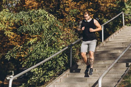 女铁人三项运动员图片
