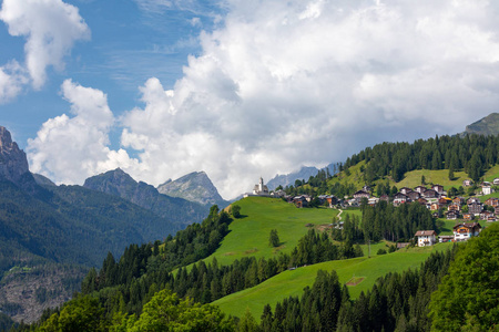 建筑 旅游业 山谷 教堂 草地 欧洲 美丽的 意大利 村庄