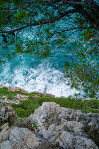 风景 旅游业 海滩 夏天 旅行 海景 美丽的 暴风雨 岩石