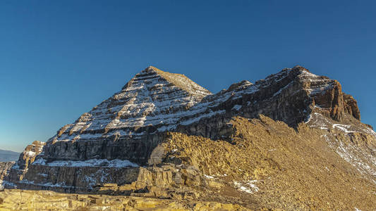 全景图Timpanogos山顶上的岩石山脊