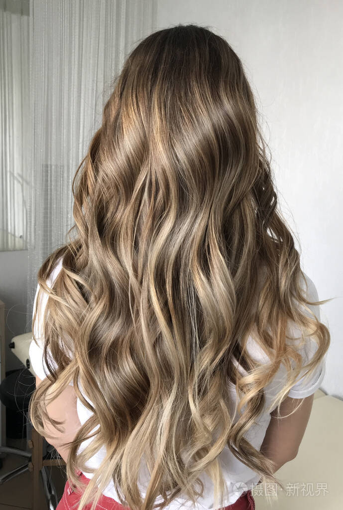 longblondhairwithbalayage