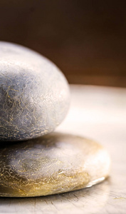禅石按摩，佛教生活方式。神秘的石头。