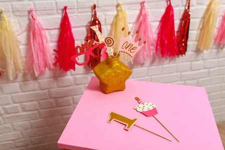 假日 工艺 粉碎 纸张 气球 粉红色 小孩 聚会 玩具 道具