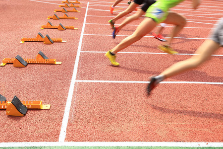 冲刺开始-体育比赛照片