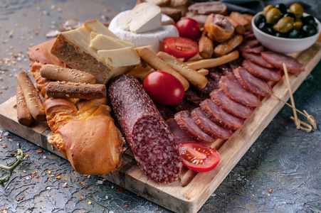 熏牛肉和瑞士图片