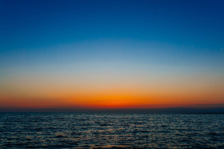 太阳 反射 黄昏 波动 海洋 暮光 场景 风景 假期 浪漫的