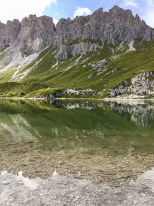 夏天 徒步旅行 山谷 森林 风景 阿尔卑斯山 流动 白云石