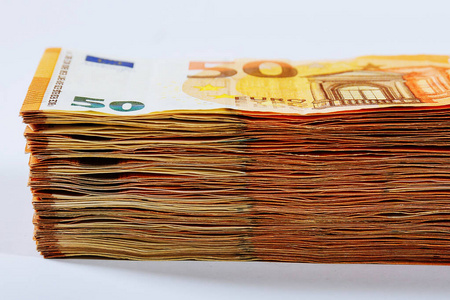 处理欧元钞票图片