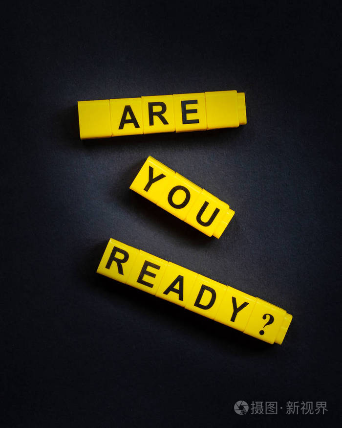 你准备好了在黑色背景上有自由的地方放你的文字吗