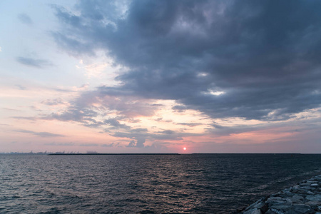 自然 云景 太阳 旅行 颜色 傍晚 黄昏 海景 日落 神秘的