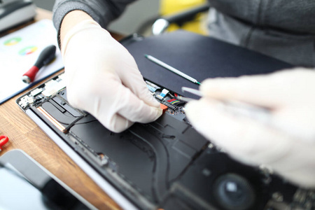 笔记本电脑维修图片-笔记本电脑维修素材-笔记本电脑维修插画-摄图新