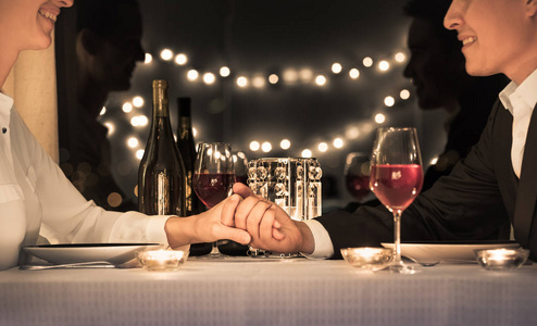 浪漫 情感 约会 男人 吃饭 桌子 周年纪念日 浪漫的 白种人