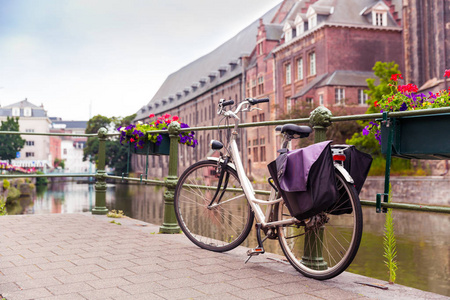 旅行 古老的 自行车 假日 欧洲 风景 屋顶 街道 历史