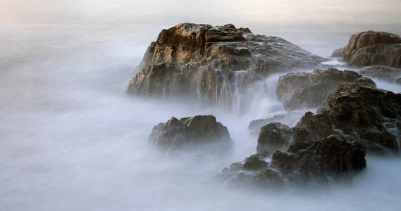 环境 旅游业 海景 悬崖 情景 旅行 岩石 崎岖不平 风景