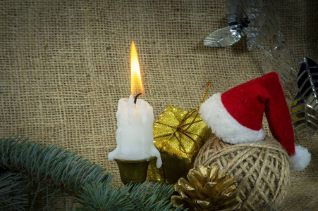 圣诞背景与燃烧的蜡烛