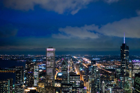 美国芝加哥城市天际线空中夜景图片