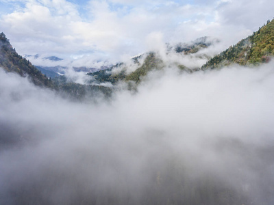 美丽的云山。天线