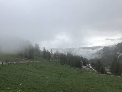 空的 攀登 旅行 丘陵 环境 自然 早晨 高的 岩石 森林