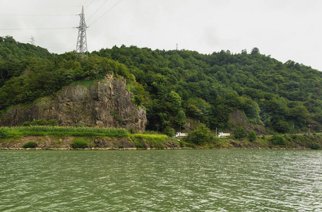 自然 格鲁吉亚 天空 岩石 夏天 行业 风景 森林 美丽的