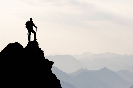 辉煌的成功故事,奋斗,毅力和雄心壮志照片