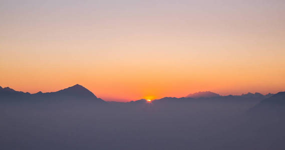 美丽的 风景 早晨 太阳 旅行 日出 傍晚 地平线 日落