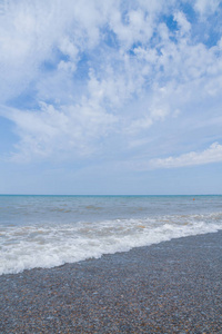 夏日的海滨，初夏晴朗的一天