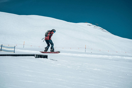 斜坡 运动 风景 冬天 阿尔卑斯山 乐趣 自然 滑雪者 男人