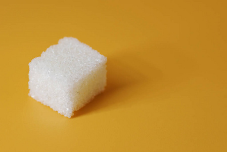 一块白色方糖图片