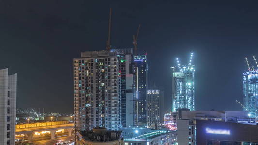 迪拜码头摩天大楼和长廊空中夜景，迪拜，阿拉伯联合酋长国