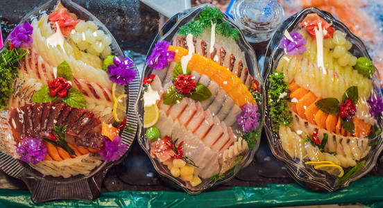 新鲜韩式生海鲷刺身图片