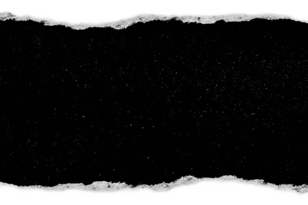 一张纸上的一个洞，边缘被撕破了，特写时用黑色背景与宇宙中五彩缤纷的太空恒星隔开。一张可以看到宇宙的纸洞。